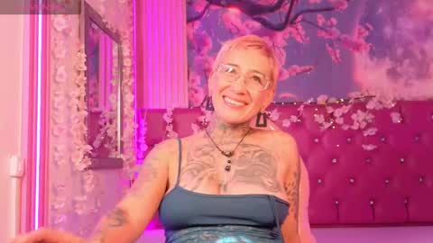 everlyn_sexx online show from 02/25/26, 08:18