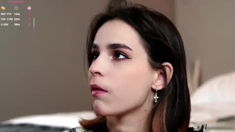 Snapshot of evervessi chatting on 10/26/25, 03:34 Anita online show from 10/26/25, 03:34