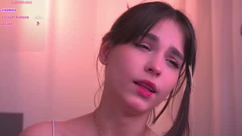 Snapshot of evervessi chatting on 12/21/25, 06:20 Anita online show from 12/21/25, 06:20