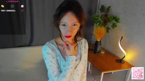Naomi online show from 10/19/25, 06:08