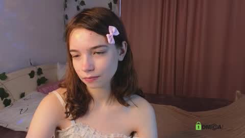 Snapshot of evi_brook chatting on 09/16/25, 11:44 evi_brook online show from 09/16/25, 11:44