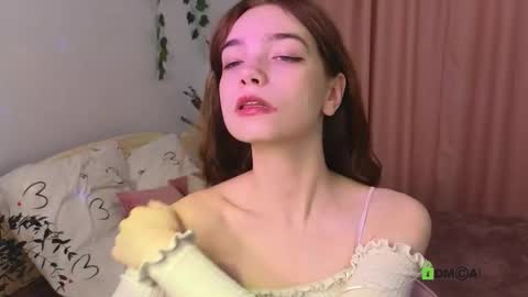 Snapshot of evi_brook chatting on 10/12/25, 01:32 evi_brook online show from 10/12/25, 01:32