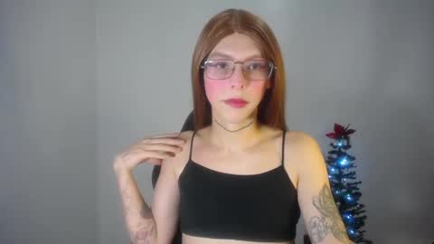 Snapshot of evi_kitty chatting on 12/19/24, 07:29 Evi online show from 12/19/24, 07:29