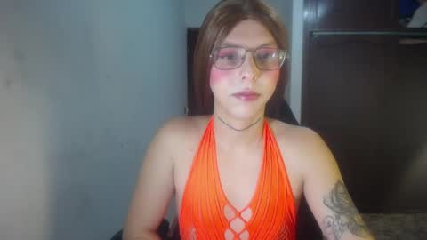 Snapshot of evi_kitty chatting on 05/19/26, 09:21 Evi online show from 05/19/26, 09:21