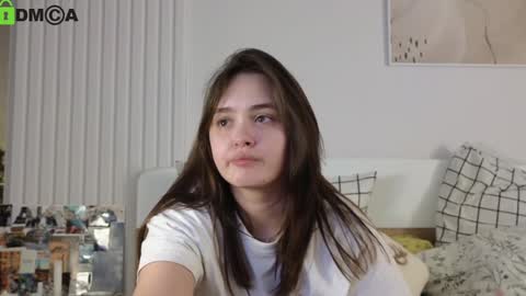 evi_woow online show from 12/30/24, 11:06
