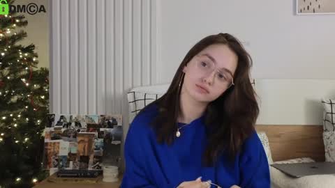 evi_woow online show from 01/08/25, 12:49