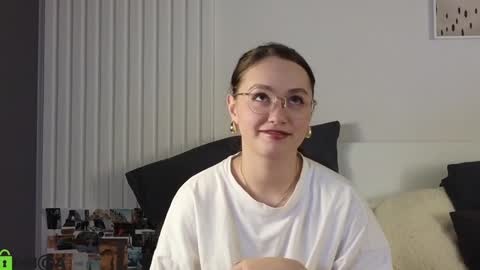 evi_woow online show from 01/26/25, 04:30