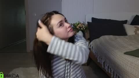 evi_woow online show from 01/29/25, 08:25