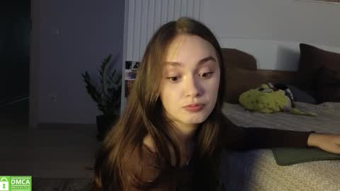 evi_woow online show from 10/11/25, 07:34