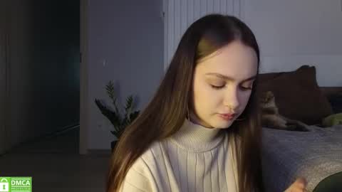 evi_woow online show from 10/16/25, 08:32