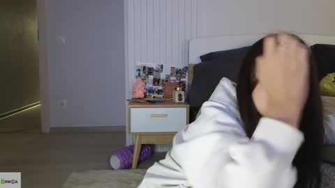 evi_woow online show from 02/13/26, 08:38