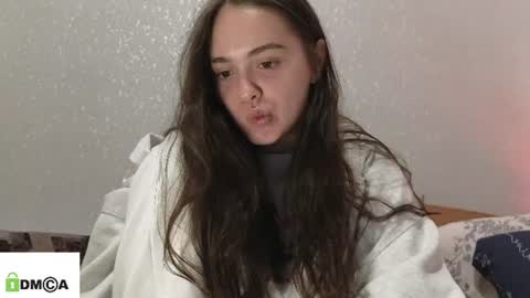 Snapshot of evi_woow chatting on 06/18/26, 09:30 evi_woow online show from 06/18/26, 09:30