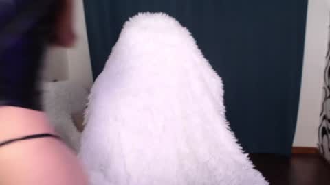 Snapshot of evianwayne chatting on 01/31/25, 09:48 Vanessa Evian online show from 01/31/25, 09:48