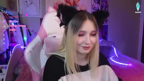 Evie online show from 12/12/24, 08:53