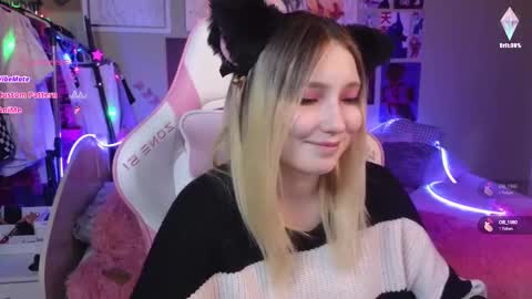 Evie online show from 12/12/24, 11:58