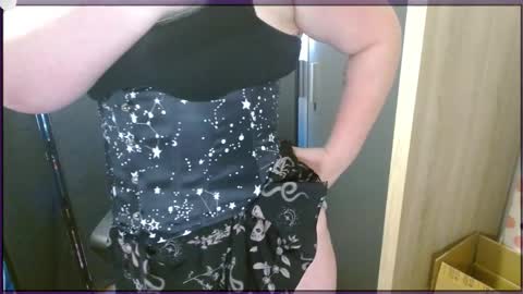 Snapshot of eviebug chatting on 09/15/25, 09:20 Eviebug - eviebuglil Onlyfans for VIPs online show from 09/15/25, 09:20