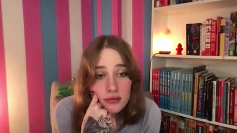 Evie3 online show from 10/14/25, 07:42