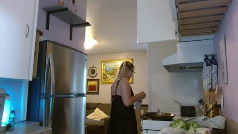 evieeashee online show from 08/04/26, 12:58