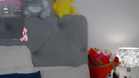 Evie online show from 02/27/25, 06:42