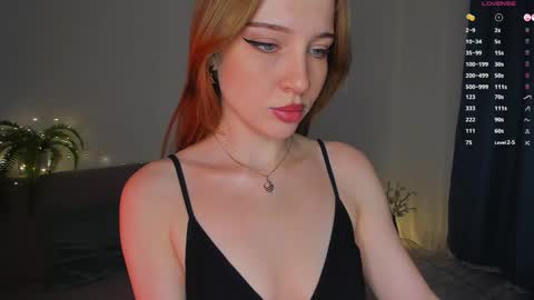 Snapshot of eviesapphire chatting on 09/14/25, 07:35 Sofia online show from 09/14/25, 07:35