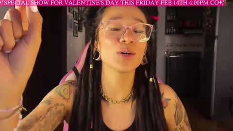 Snapshot of evil_miss_palpatin chatting on 02/11/25, 10:07 Lucia Ilich.... IG miss palpatine NEXT SHOW 200724 online show from 02/11/25, 10:07