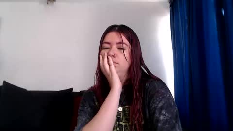 Snapshot of evilheart_69 chatting on 12/01/25, 04:12 evilheart_69 online show from 12/01/25, 04:12