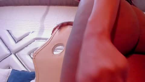 Evonnie online show from 04/21/26, 04:30