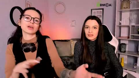 Evi online show from 03/12/25, 08:51