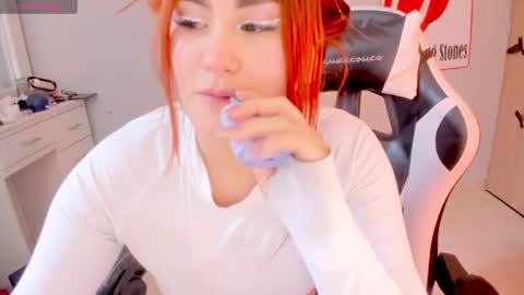 Snapshot of evva_foxxy chatting on 01/07/25, 04:59 evva_foxxy online show from 01/07/25, 04:59