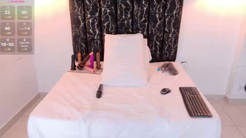 Snapshot of evvaa_moon chatting on 06/03/26, 02:33 evvaa_moon online show from 06/03/26, 02:33