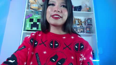 Snapshot of evybubbles_ chatting on 12/26/24, 01:07 Im Evy online show from 12/26/24, 01:07
