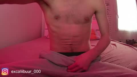 Snapshot of excaliibuur chatting on 03/29/26, 06:19 Excaliibuur online show from 03/29/26, 06:19