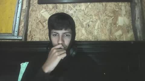 Snapshot of exclusive_ninja chatting on 11/04/25, 01:48 Samuel Montoya online show from 11/04/25, 01:48