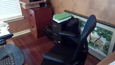 Snapshot of exhibitman69_ldb chatting on 01/20/25, 10:48 exhibitman69_ldb online show from 01/20/25, 10:48