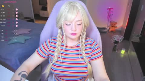 Snapshot of exhoneyangel chatting on 01/30/25, 07:50 Amy online show from 01/30/25, 07:50