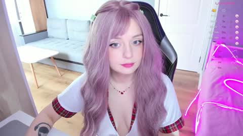 Snapshot of exhoneyangel chatting on 09/12/25, 10:26 Amy online show from 09/12/25, 10:26