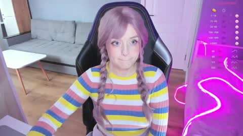 Snapshot of exhoneyangel chatting on 09/24/25, 10:07 Amy online show from 09/24/25, 10:07