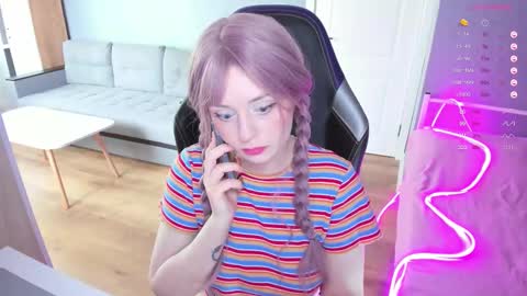 Snapshot of exhoneyangel chatting on 09/26/25, 10:41 Amy online show from 09/26/25, 10:41