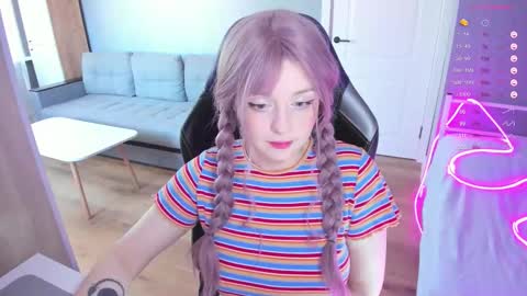 Snapshot of exhoneyangel chatting on 09/30/25, 08:30 Amy online show from 09/30/25, 08:30