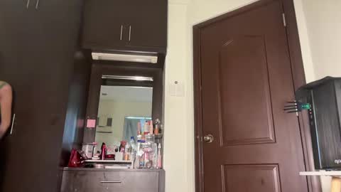 Snapshot of exoo_exoo_07 chatting on 03/04/25, 06:15 Angela online show from 03/04/25, 06:15