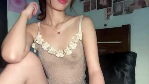 Snapshot of exoo_exoo_07 chatting on 09/11/25, 03:17 Angela online show from 09/11/25, 03:17