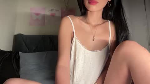 Snapshot of exoo_exoo_07 chatting on 11/18/25, 03:56 Angela online show from 11/18/25, 03:56