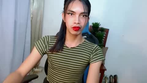 Snapshot of exotic_blacklixexx69 chatting on 03/10/25, 10:48 Lixe online show from 03/10/25, 10:48