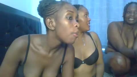 Snapshot of exotic_cutiee chatting on 04/19/26, 10:36 exotic_cutiee online show from 04/19/26, 10:36