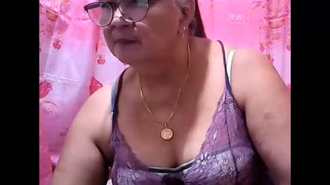 exotic_mom2024 online show from 02/20/25, 01:57