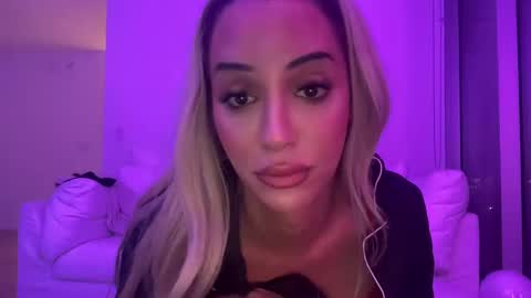 exoticcbabyy online show from 09/30/25, 05:01