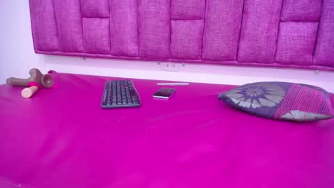 Snapshot of exoticdollxxx chatting on 12/31/24, 10:04 ExoticDollXXX online show from 12/31/24, 10:04