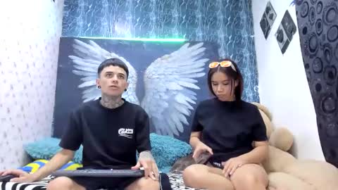 Snapshot of exotichot_couple chatting on 05/03/26, 10:05 exotichot_couple online show from 05/03/26, 10:05