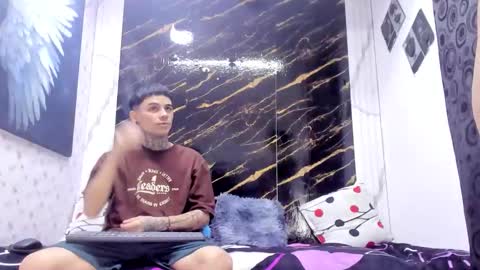 Snapshot of exotichot_couple chatting on 05/18/26, 11:32 exotichot_couple online show from 05/18/26, 11:32