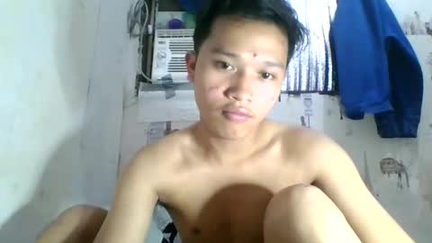 Snapshot of exotichugecock chatting on 12/20/24, 04:25 Jan online show from 12/20/24, 04:25